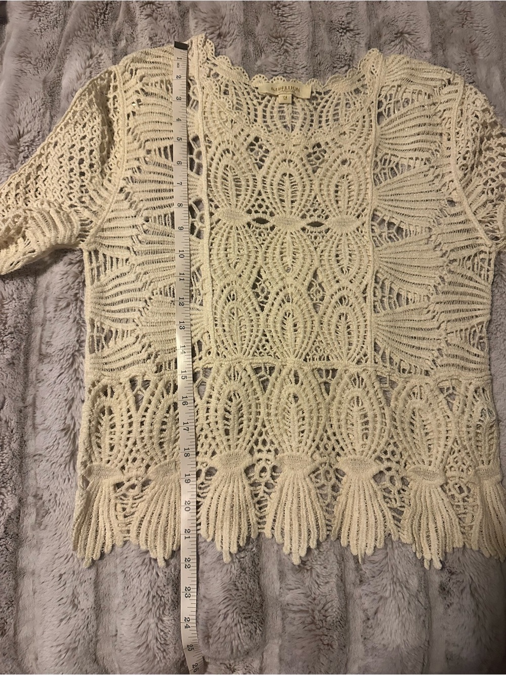 Rebellion Crochet Fringe Long-Sleeve Crop Top in Cream - Picture 7 of 8